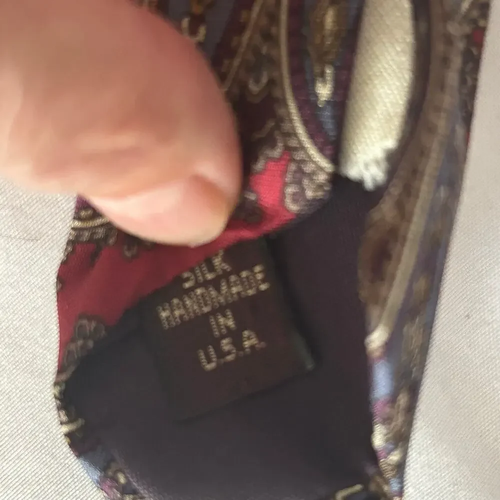 Harold Red Blue Paisley Silk Handmade Tie USA Vintage Classic Wide Necktie